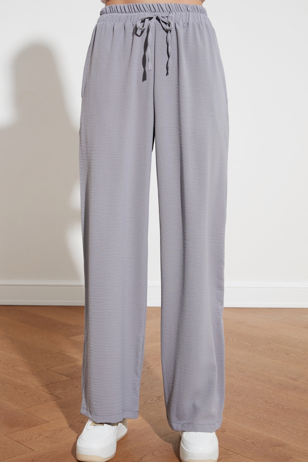 Gri Beli Lastikli Wide Leg/Geniş Paça Dokuma Pantolon TWOSS21PL0248