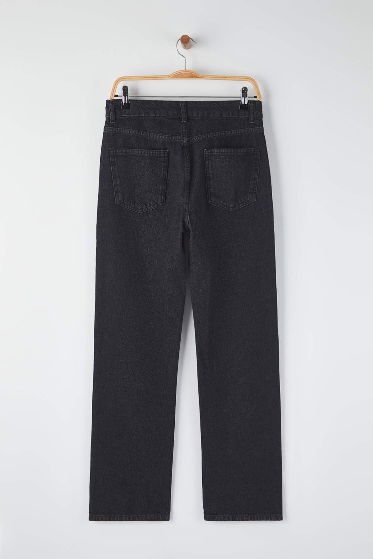 Trendyolmilla Siyah Yüksek Bel Straight Smoke Jeans TWOAW26JE00158