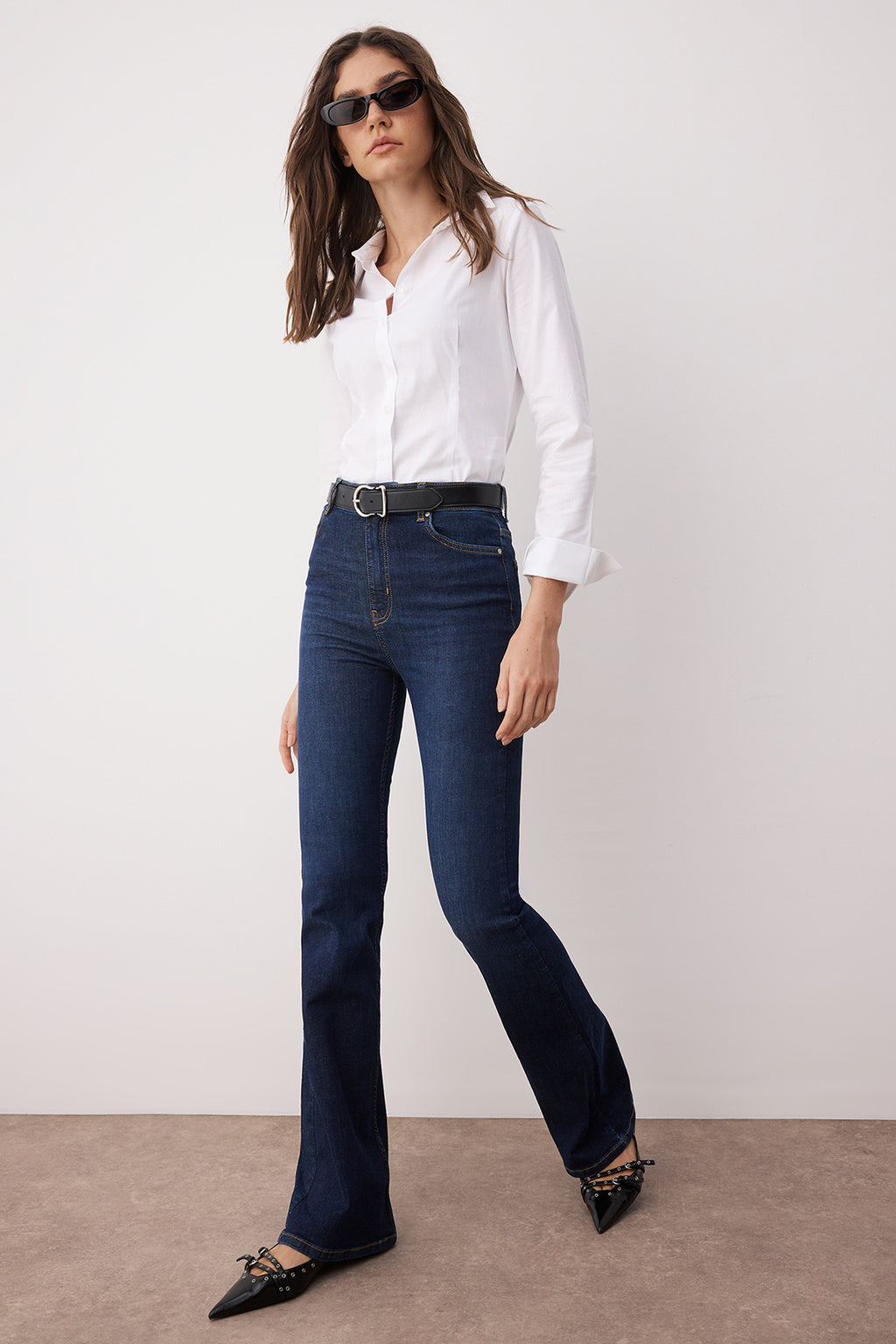 Trendyolmilla Siyah Yüksek Bel Comfort/Esnek Flare Jeans TWOSS25JE00052
