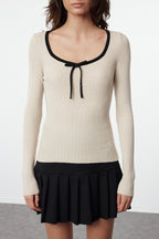 Trendyolmilla Bordo Merserize Görünümlü Premium İplik/Özel İplik Kurdele/Fiyonk Detaylı Triko Kazak TWOAW25KZ00207