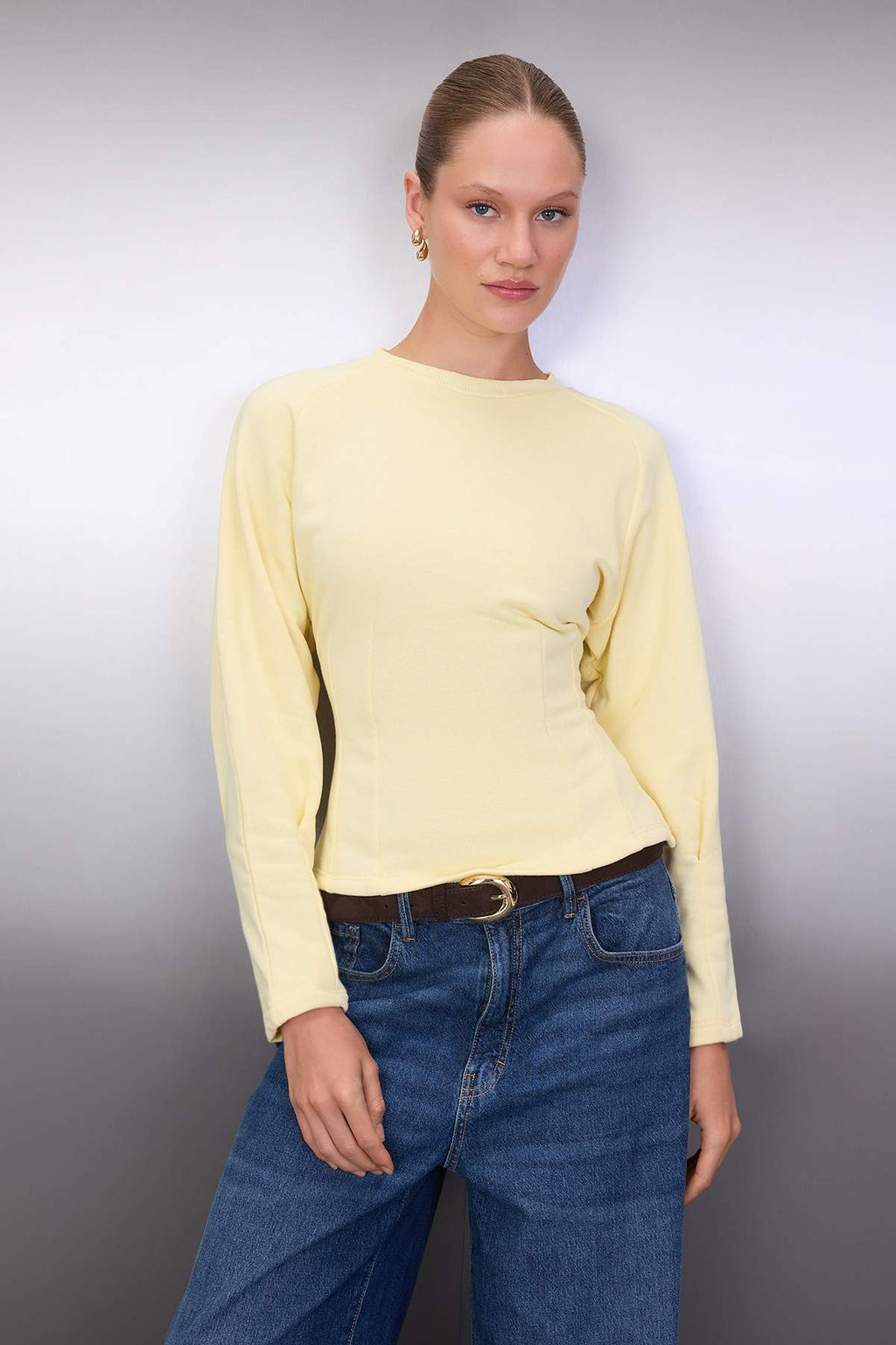 Trendyolmilla Kahverengi Kalın Şardonsuz Belden Oturmalı Bisiklet Yaka Örme Sweatshirt TWOAW26SW00068