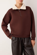 Kahverengi Oversize Kalıp Yakada Peluş Detaylı Kalın İçi Polarlı Örme Sweatshirt TWOAW26SW00146