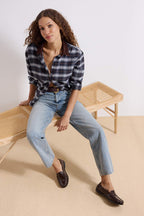Trendyolmilla Açık Mavi Yüksek Bel YENİ MOM %100 Pamuk Non-Stretch Jeans TWOAW26JE00273