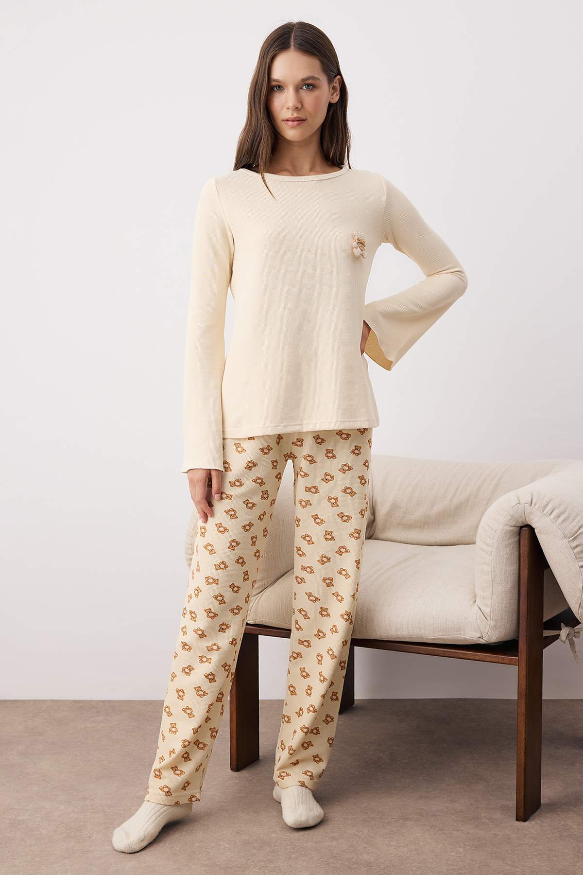 Trendyolmilla Bordo Kurdele/Fiyonklu Yumuşak Kışlık Waffle Örme Pijama Takımı THMAW26PT00187