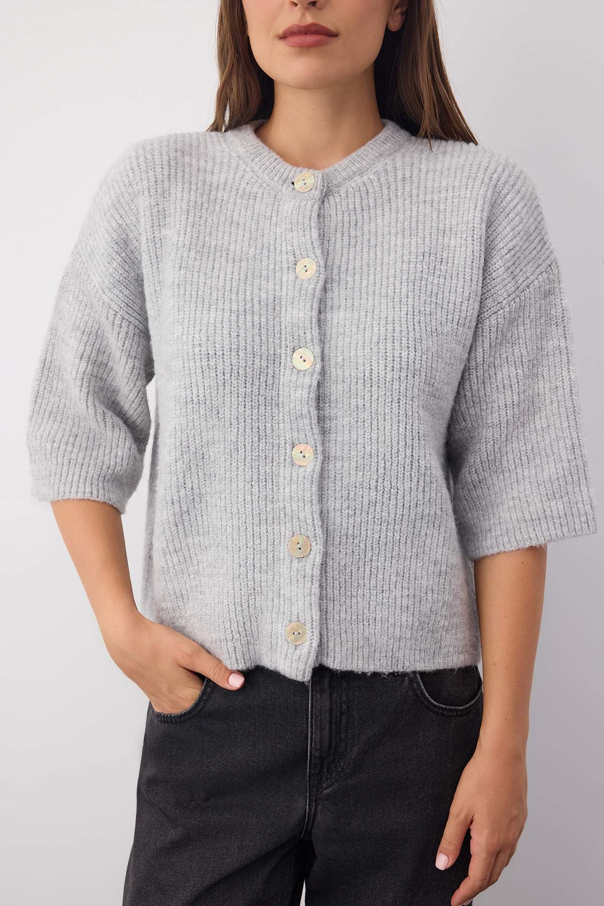 Trendyolmilla Wardrobe Essentials Vizon Yumuşak Dokulu Geniş Kalıp Kısa Kol Basic Triko Hırka | TWOAW26HI00251