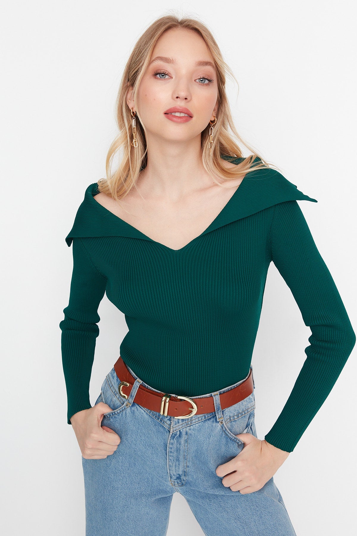 Trendyolmilla Siyah Carmen Yaka Triko Kazak TWOAW22KZ0993