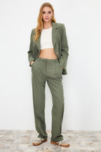 Trendyolmilla Limited Edition Vizon Straight/Düz Kesim Pilili Dokuma Kumaş Pantolon TWOAW23PL00401