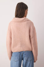 Trendyolmilla Ekru  Oversize/Geniş Kalıp Crop  Triko Hırka TWOAW26HI00179