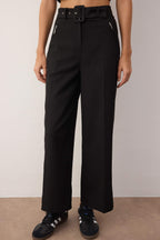 Siyah Kemerli Fermuar Cep Detaylı Wide Leg/Geniş Paça Kumaş Pantolon TWOAW26PL00050