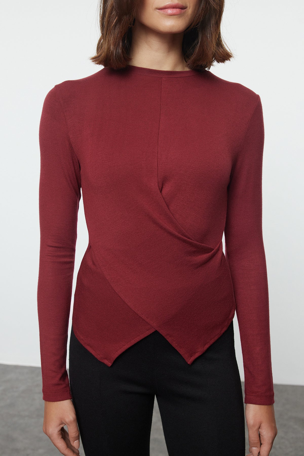 Trendyolmilla Haki Kruvaze Büzgü/Drape Detaylı Slim/Vücuda Oturan Örme Bluz TWOAW25BZ00216