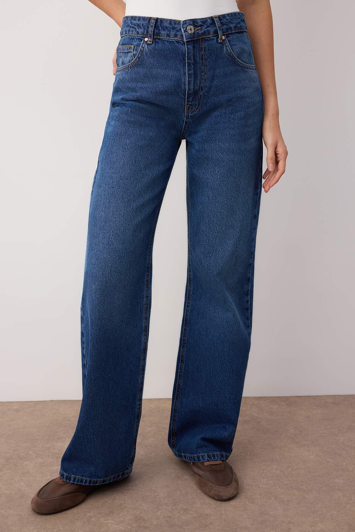 Trendyolmilla Koyu Mavi  Yüksek Bel Wide Leg Jeans TWOSS25JE00132