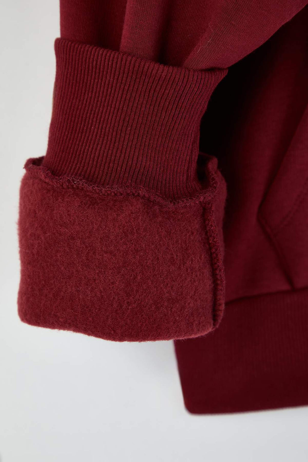 Trendyolmilla Teen Siyah Kapüşonlu Kalın İçi Polarlı Yarım Pat Fermuarlı Cepli Örme Sweatshirt TWOAW26SW00160