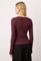 Trendyolmilla Kahverengi Fitted/Vücuda Oturan Aksesuar Detaylı Dokulu Uzun Kollu Esnek Örme Bluz TWOAW26BZ00134