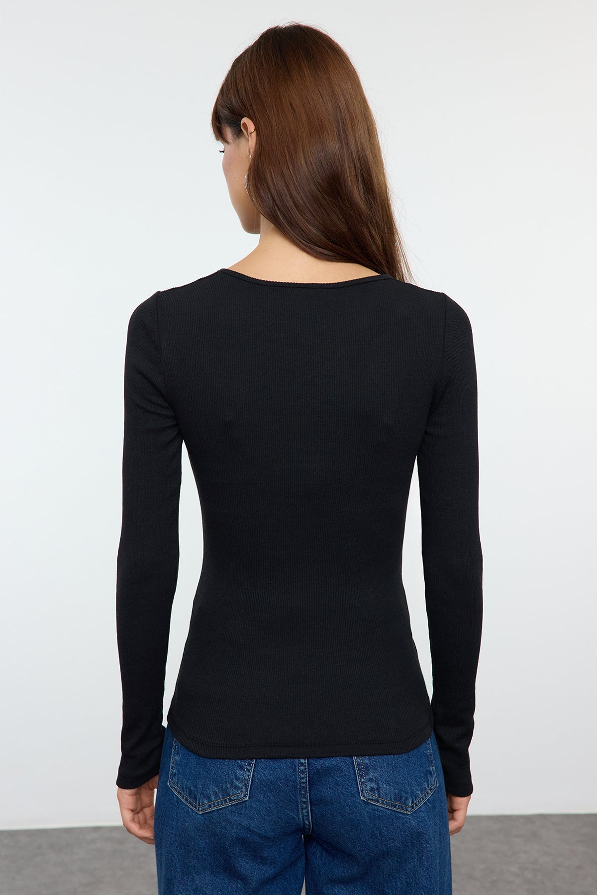 Trendyolmilla Siyah Çıtçıtlı Fitted/Vücuda Oturan Fitilli Esnek Örme Bluz TWOAW25BZ00080