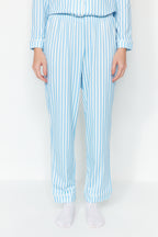 Trendyolmilla Mavi Çizgi Desenli Biyeli İçi Polarlı Gömlek-Pantolon Örme Pijama Takımı THMAW24PT00050
