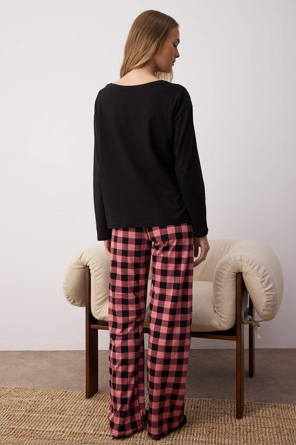 Trendyolmilla Siyah %100 Pamuklu Ayıcıklı Ekoseli Örme Pijama Takımı THMAW25PT00088