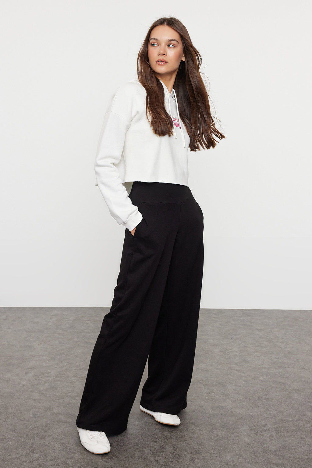 Trendyolmilla Antrasit Ince Ekstra Yüksek Bel Wide Leg/Geniş Kesim Pantolon TWOAW25PL00026