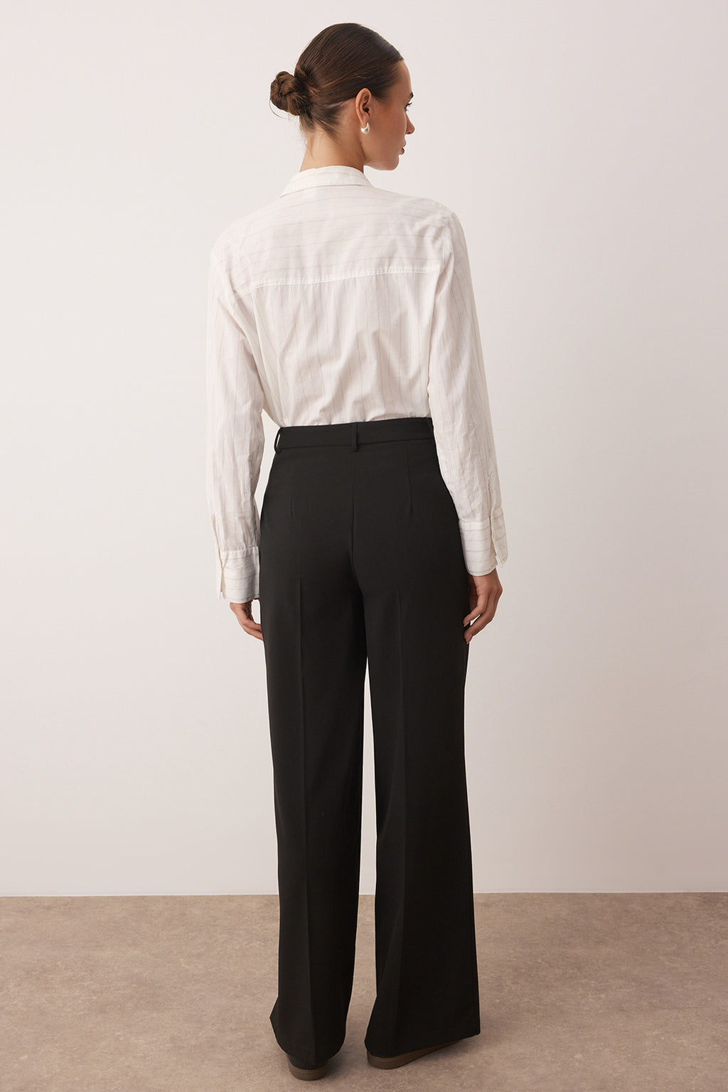 Trendyolmilla Siyah Palazzo/Extra Geniş Paça Dokuma Kumaş Pantolon TWOSS23PL00062