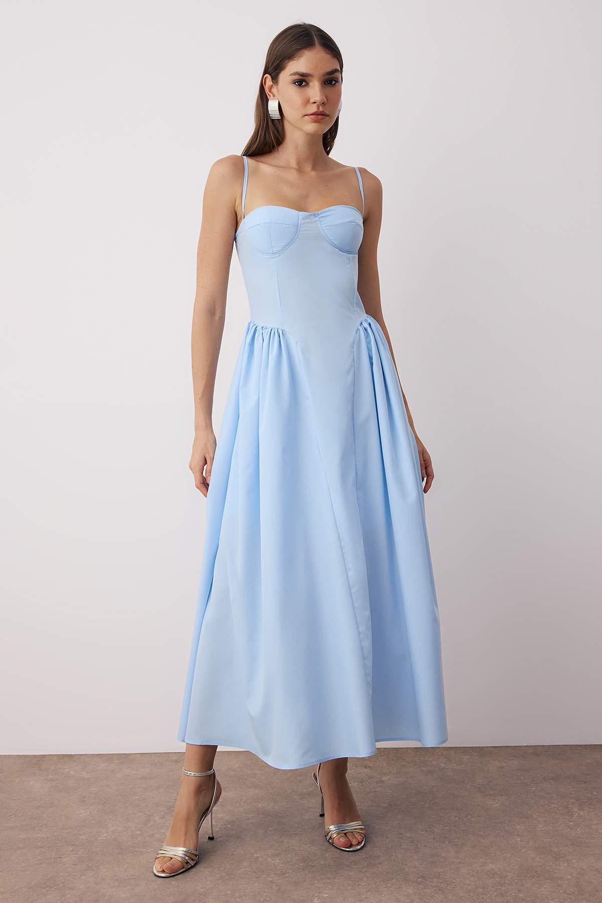Trendyolmilla Açık Mavi A-Kesim Poplin Dokuma Midi Elbise TPRSS24EL00294 Secondary image