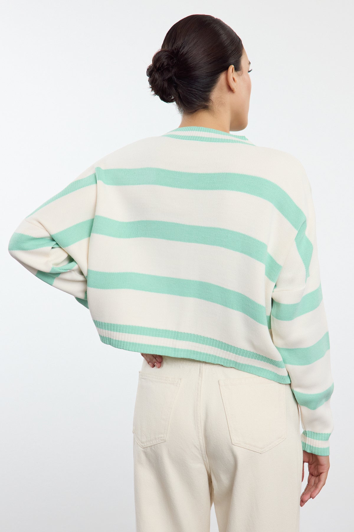 Trendyolmilla Lacivert Crop Çizgili Triko Kazak TWOAW23KZ00205
