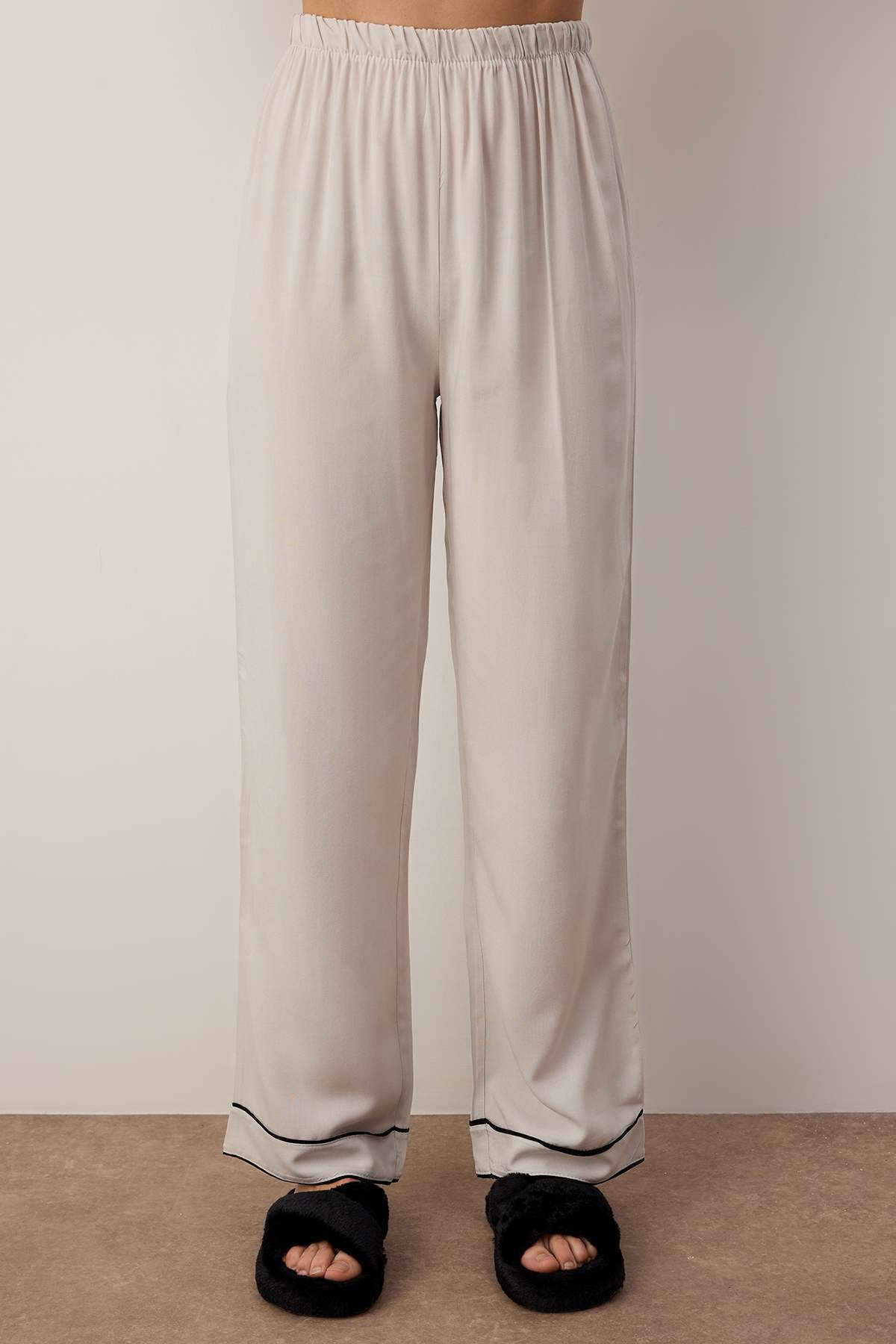 Trendyolmilla Bordo Biyeli Viskon Dokuma Pijama Takımı THMAW21PT0292