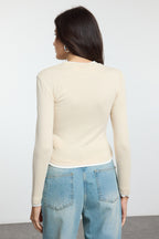 Trendyolmilla Pembe Renk Bloklu Fitted/Vücuda Oturan Viskon/Yumuşak Kumaşlı Esnek Örme Bluz TWOAW25BZ00114