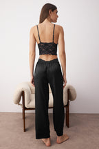 Trendyolmilla Siyah 3'lü Çeyiz Set Üst Dantel, Alt Saten Askılı Külotlu Dokuma Pijama Takımı THMAW26PT00077