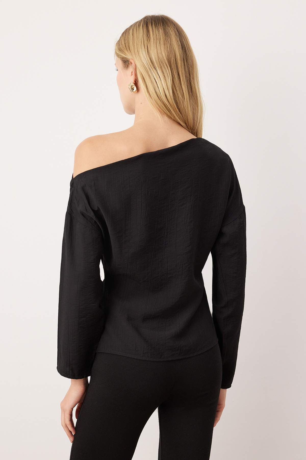 Trendyolmilla Ördek Başı Yeşili Aksesuar Detaylı Düşük Omuz Dokuma Bluz TWOAW26BZ00280