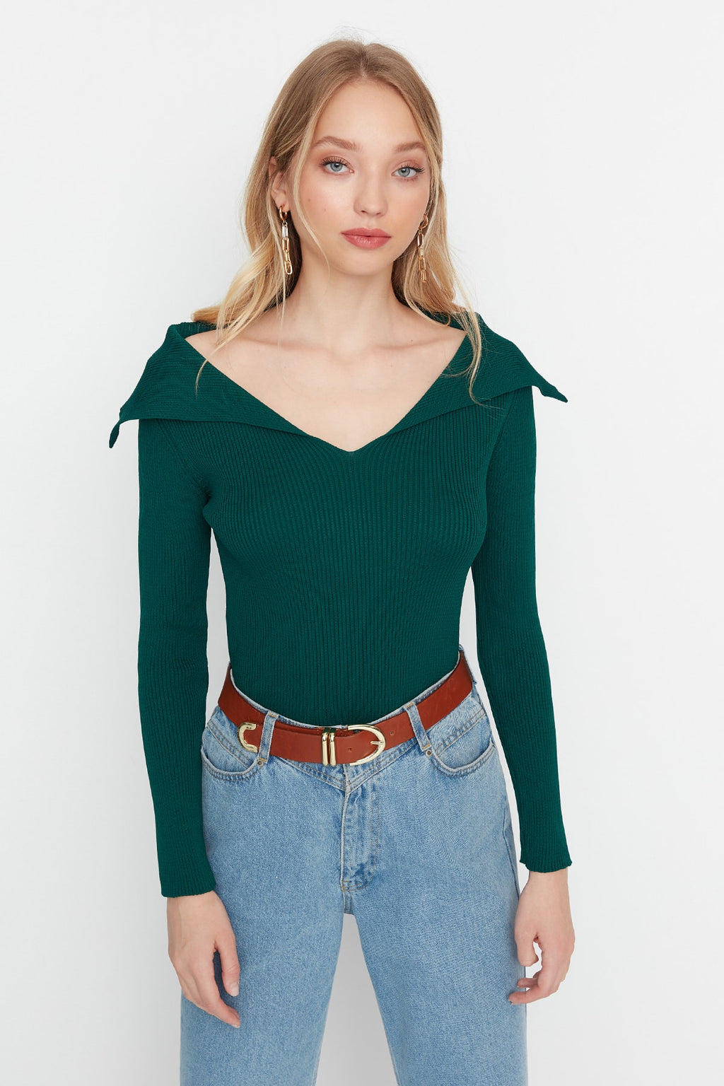 Trendyolmilla Siyah Carmen Yaka Triko Kazak TWOAW22KZ0993