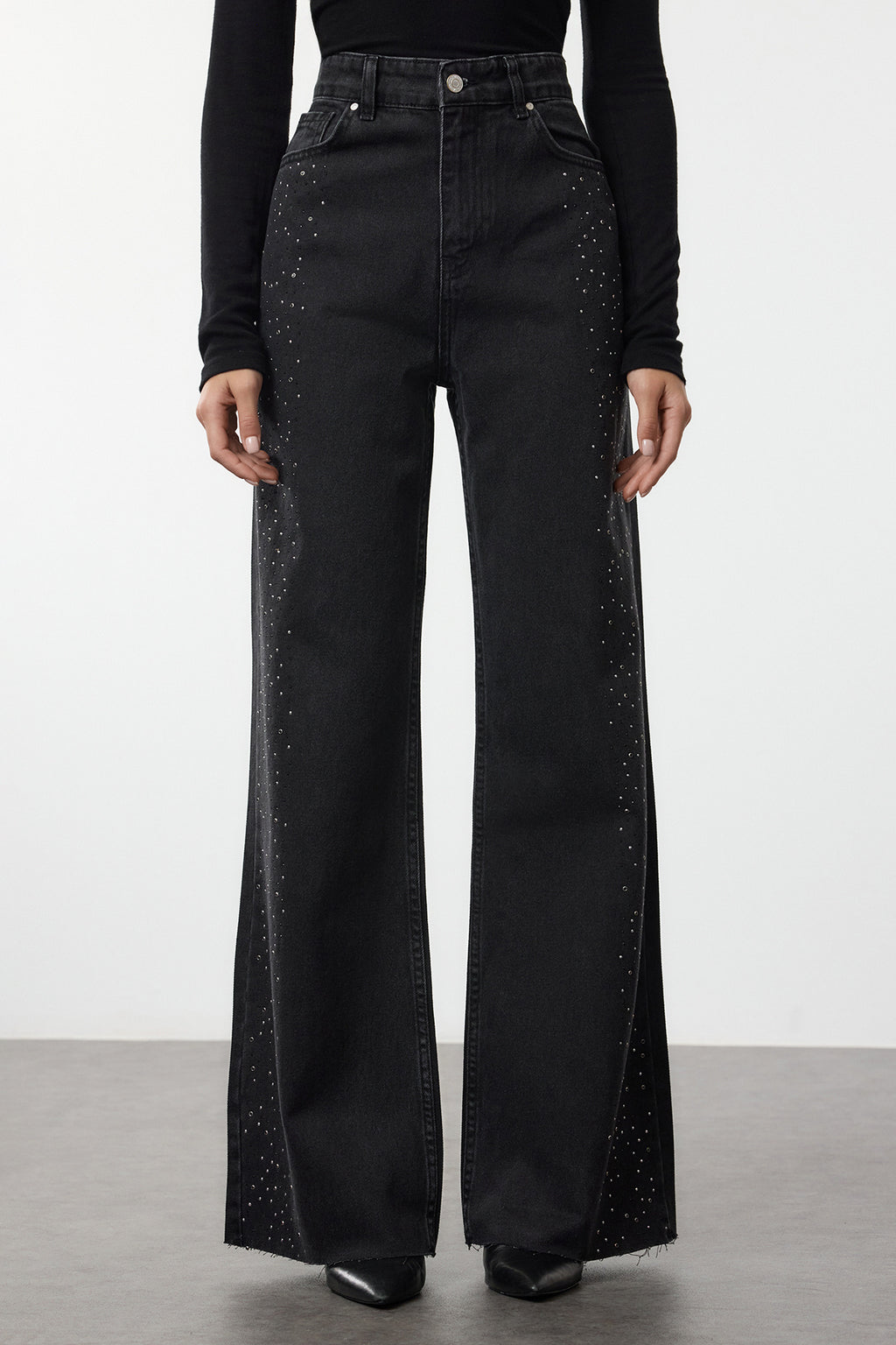 Siyah Taşlı Yüksek Bel Wide Leg Geniş Paça %100 Pamuk Non-Stretch Jeans TWOAW25JE00379