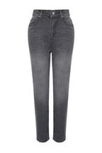 Trendyolmilla Beyaz Yüksek Bel Mom %100 Pamuk Non-Stretch Jeans TWOAW24JE00076
