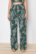 Trendyolmilla Lacivert Kaplan Desenli İp Askılı Viskon Dokuma Pijama Takımı THMSS24PT00127