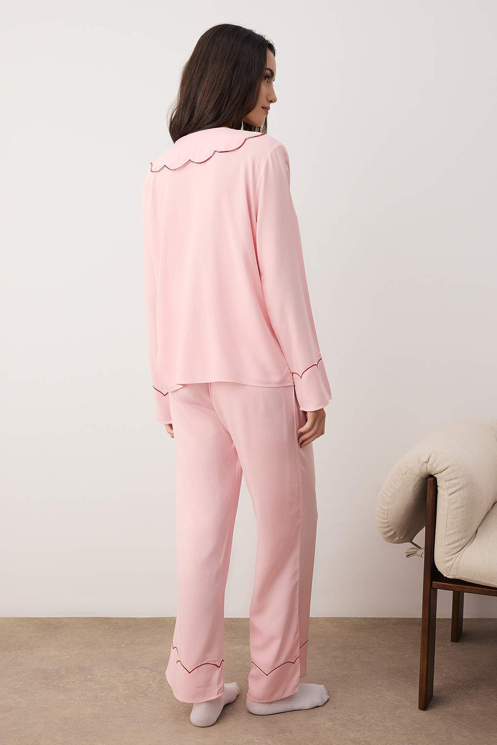 Pembe Çilek Nakışlı Viskon Dokuma Pijama Takımı THMAW26PT00169