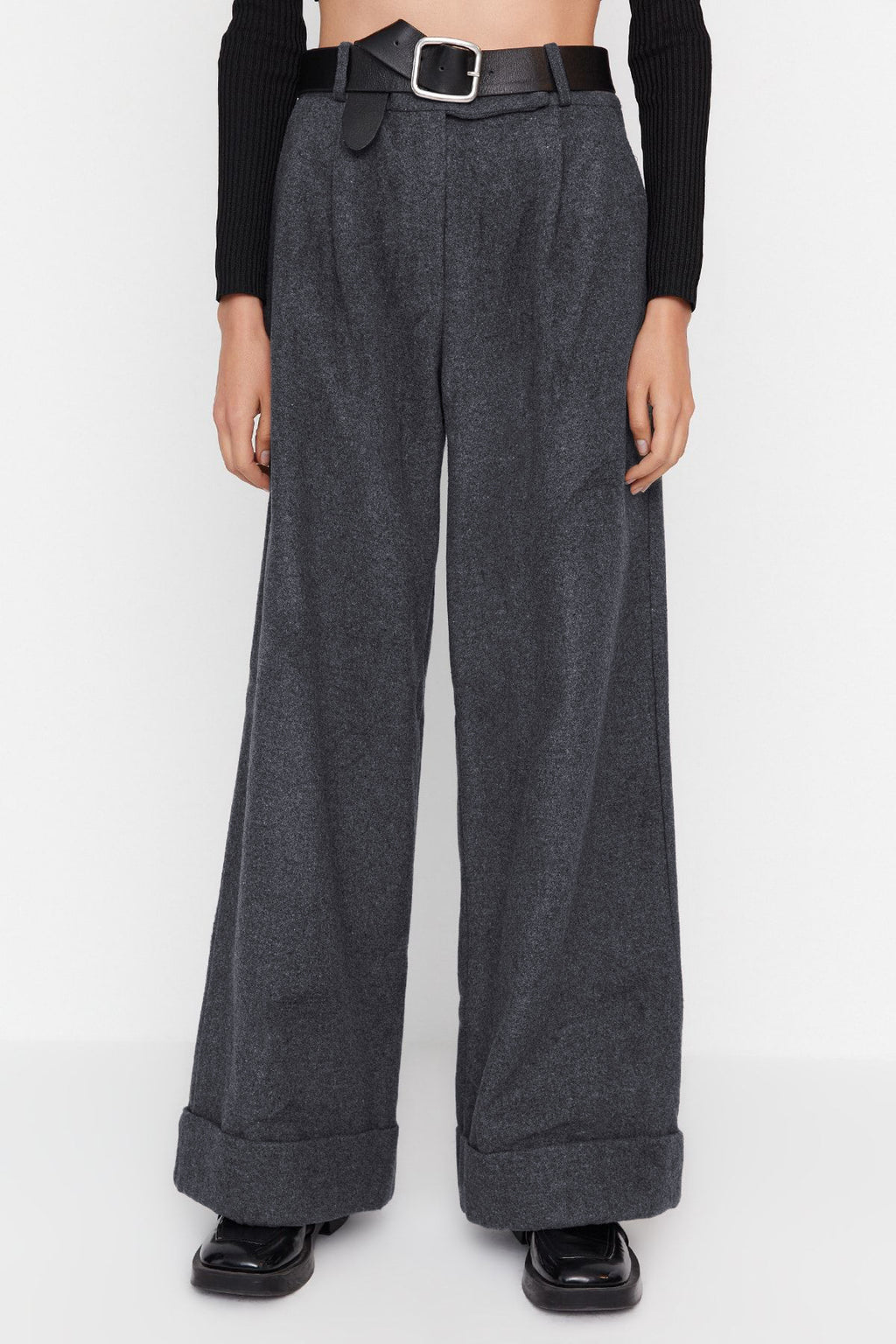 Trendyolmilla Siyah Wide Leg/Geniş Paça Yüksek Bel Dokuma  Pantolon TWOAW23PL00302