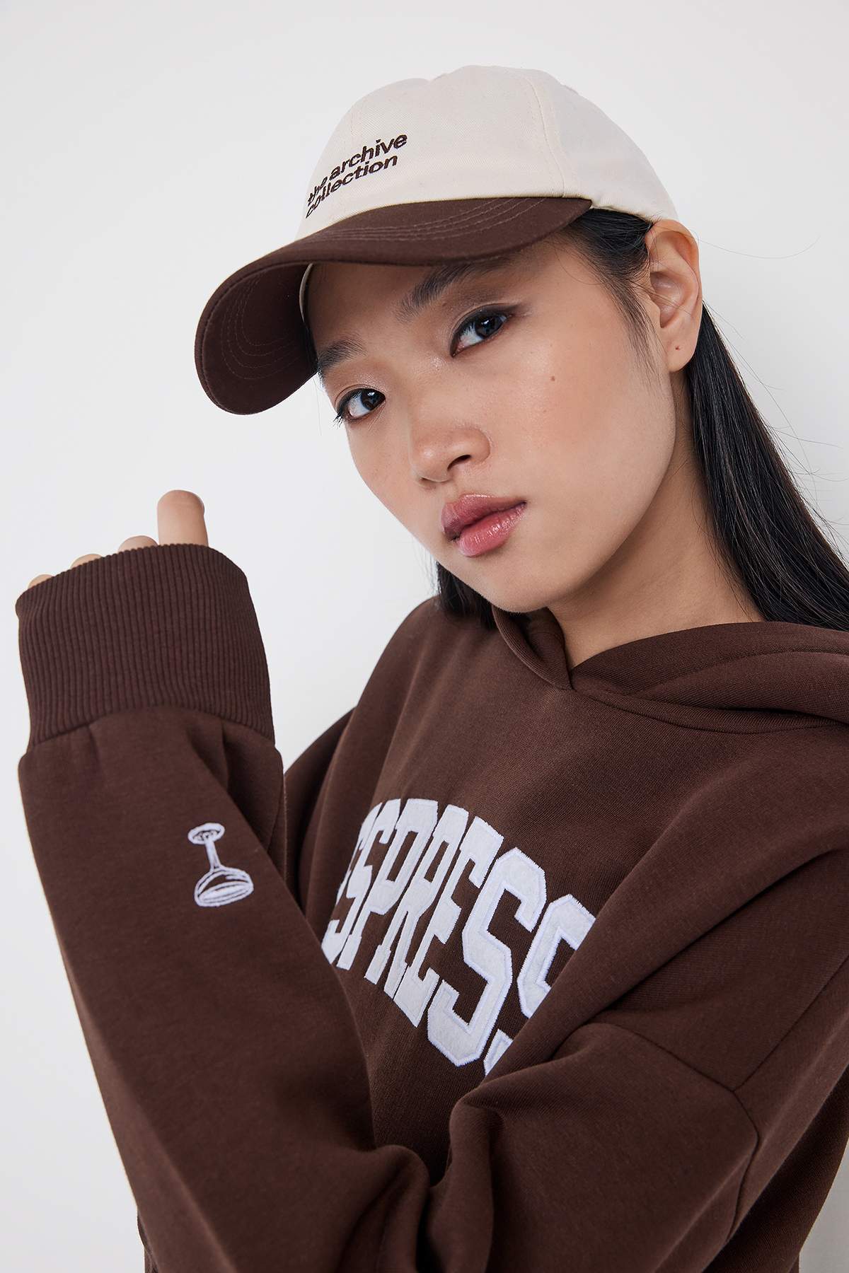 Teen Koyu Kahverengi Oversize/Geniş Kalıp Nakışlı Örme Sweatshirt TWOAW26SW00157 Main image
