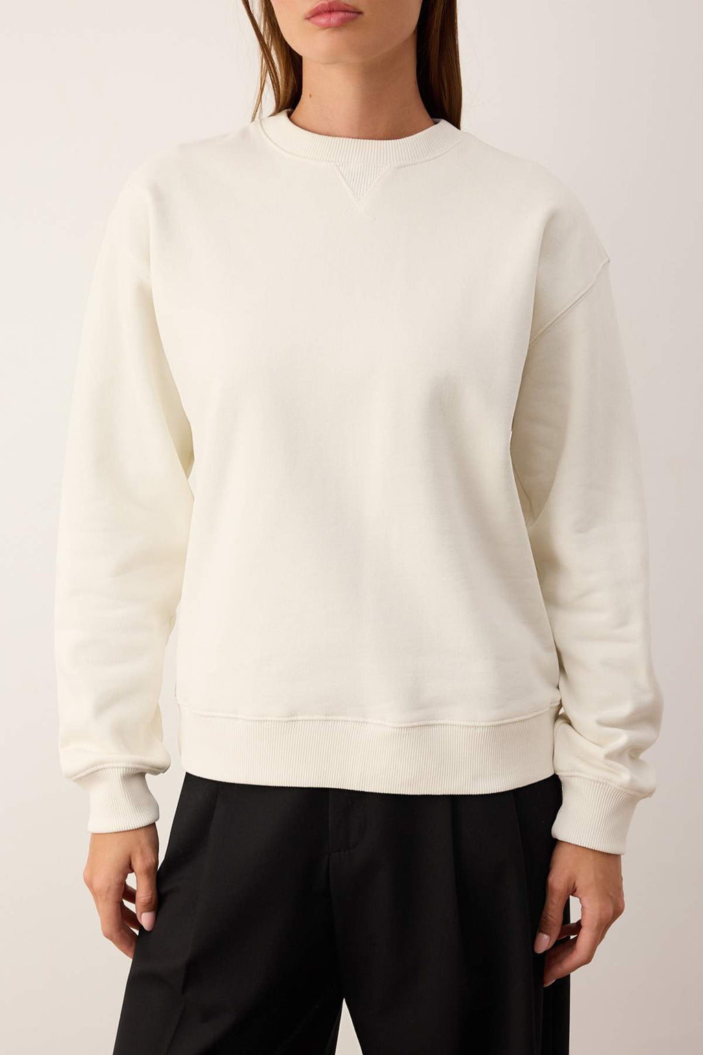 Trendyolmilla Ekru Premium Oversize/Geniş Kalıp Kalın İçi Polarlı Örme Sweatshirt TWOAW26SW00203