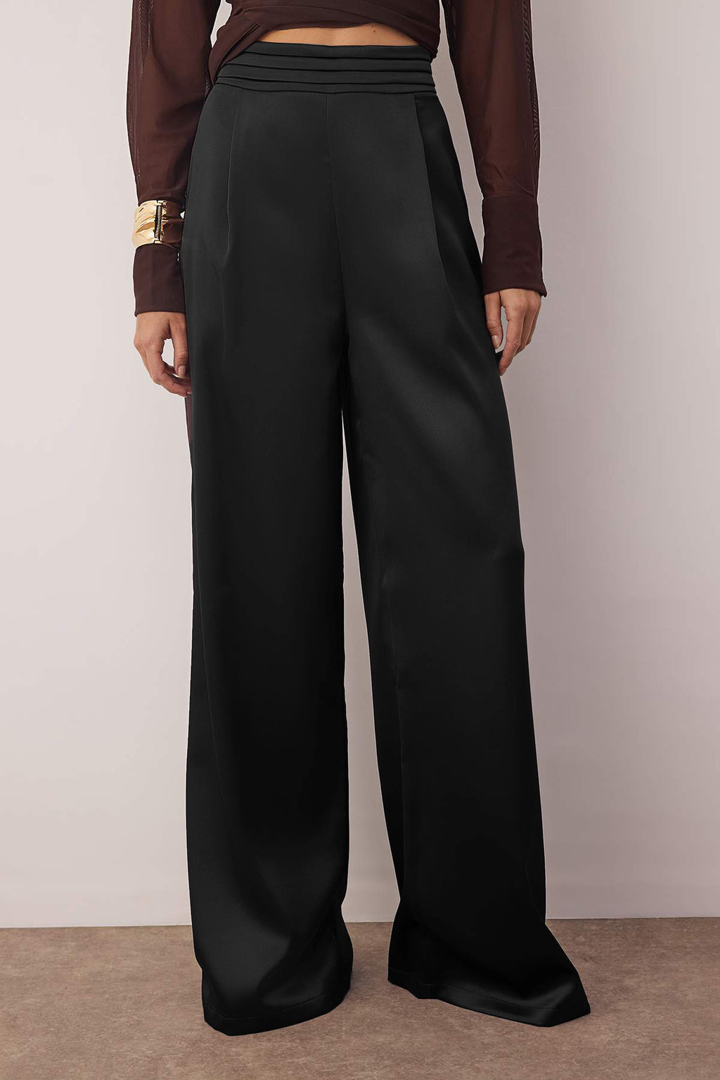 Trendyolmilla Bej Bol Paça Dokuma Saten Pantolon TPRSS23PL00001