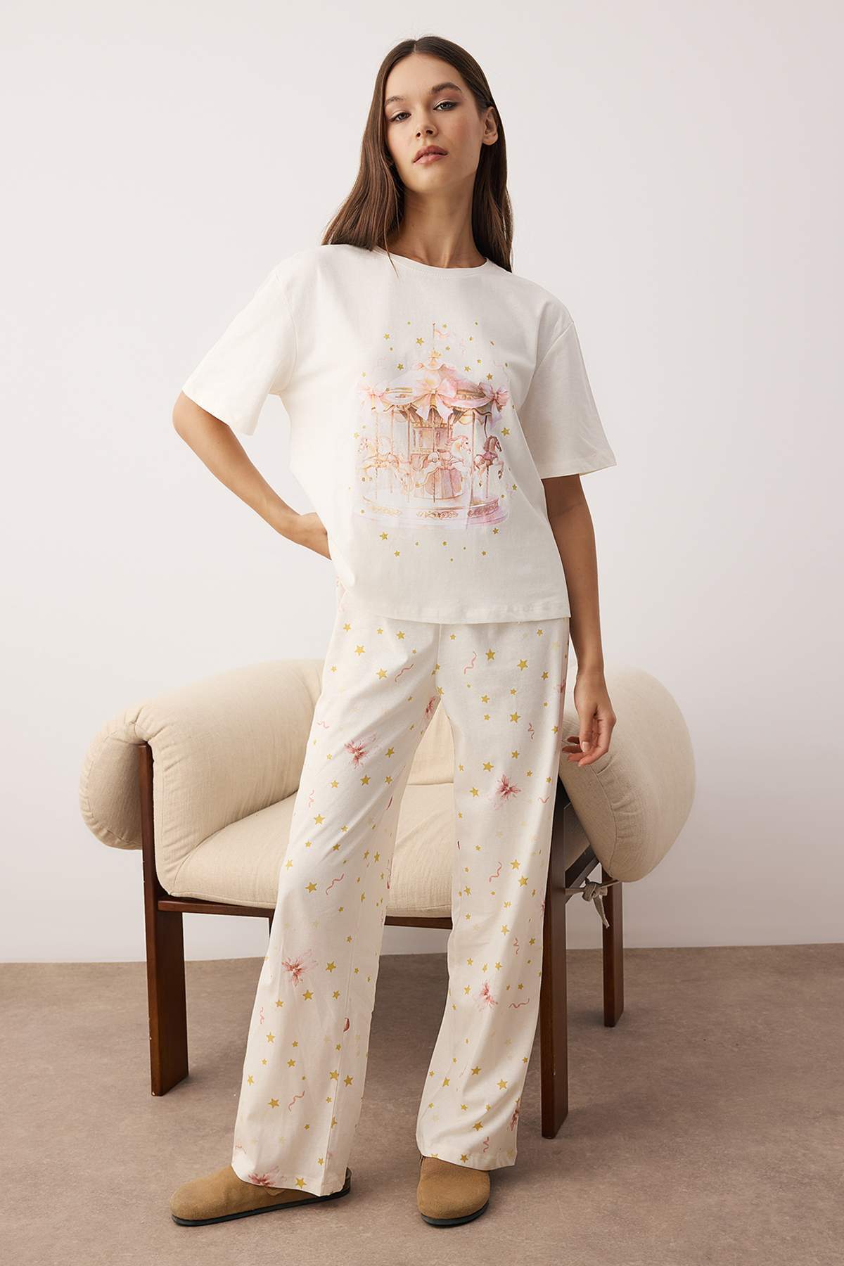 Ekru %100 Pamuklu Kurdele ve Yıldız Baskılı Örme Pijama Takımı THMAW26PT00116 Main image