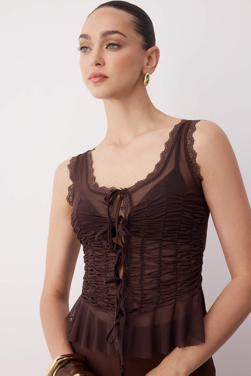 Trendyolmilla Siyah Astarsız Tül Dantel Şeritli Büzgü Detaylı Tül Party Bluz TPRSS25BZ00052