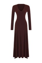 Trendyolmilla Limited Edition Kahverengi V Yaka Skater/Belden Açılan Esnek Maxi Örme Elbise TWOAW25EL00299