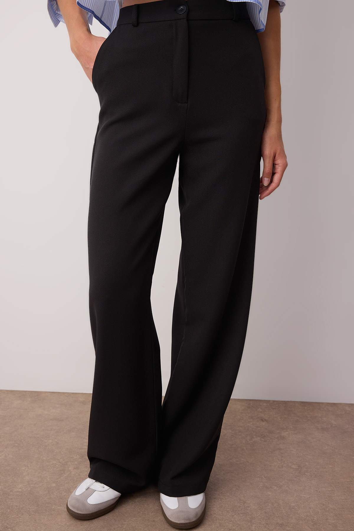 Trendyolmilla Siyah Wide Leg/Geniş Paça Bootcut Dokuma Kumaş Pantolon TWOAW21PL0332