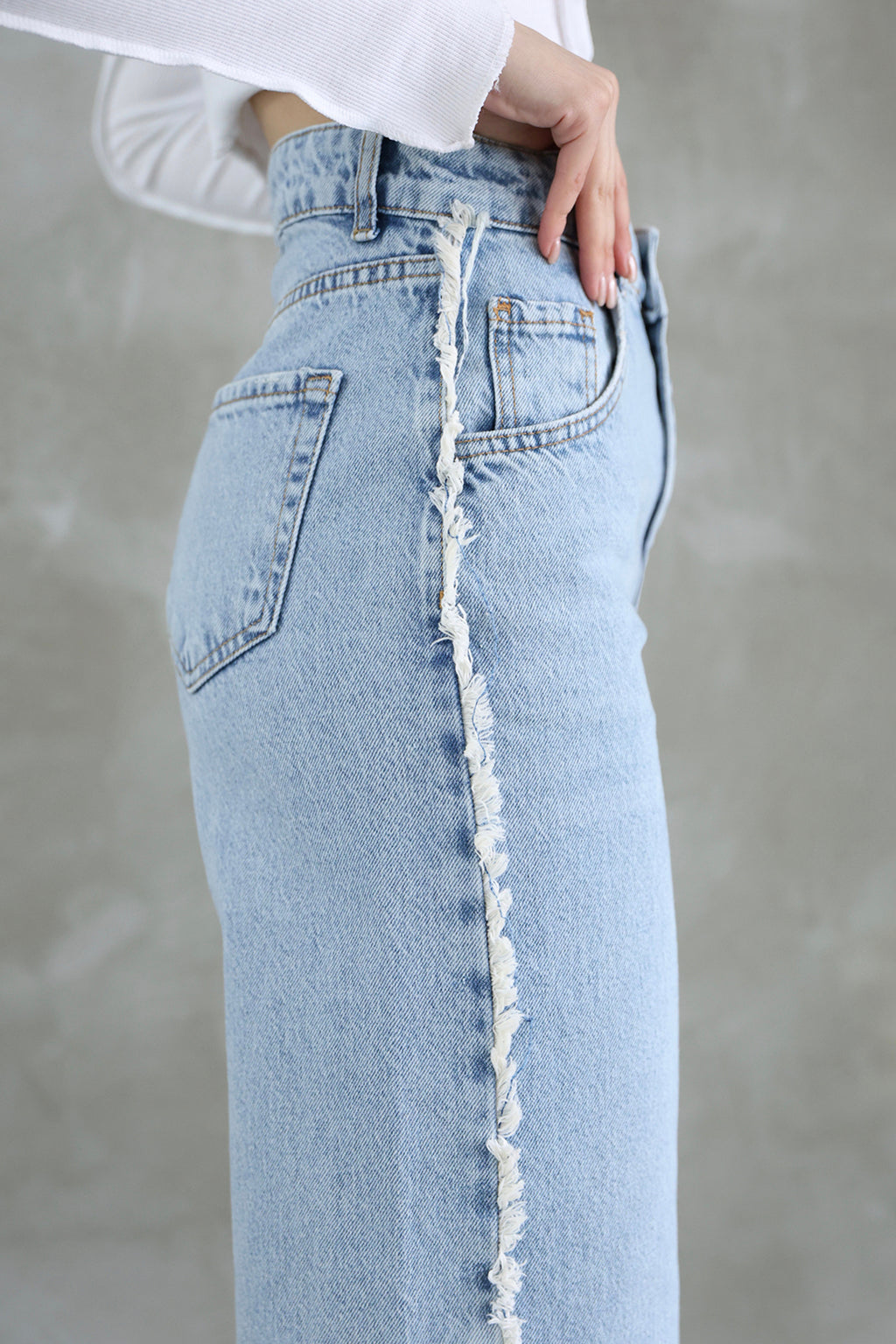 Mavi Püsküllü Yüksek Bel Düz Kesim Straight %100 Pamuk Non-Stretch Jeans TWOSS25JE00139