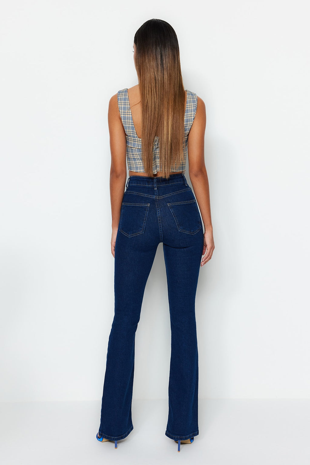 Trendyolmilla More Sustainable Açık Mavi Yüksek Bel Comfort/Esnek Flare İspanyol Paça Jeans TWOSS23JE00063