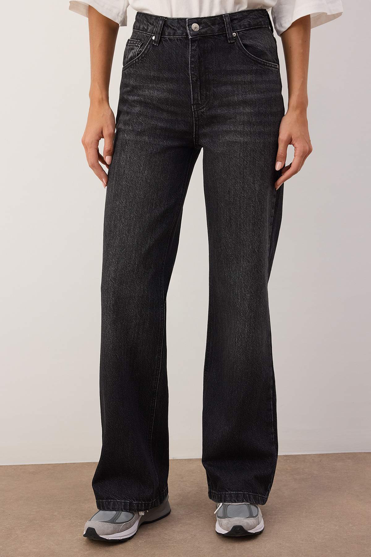 Trendyolmilla Ekru Yüksek Bel Wide Leg Jeans TWOSS24JE00080