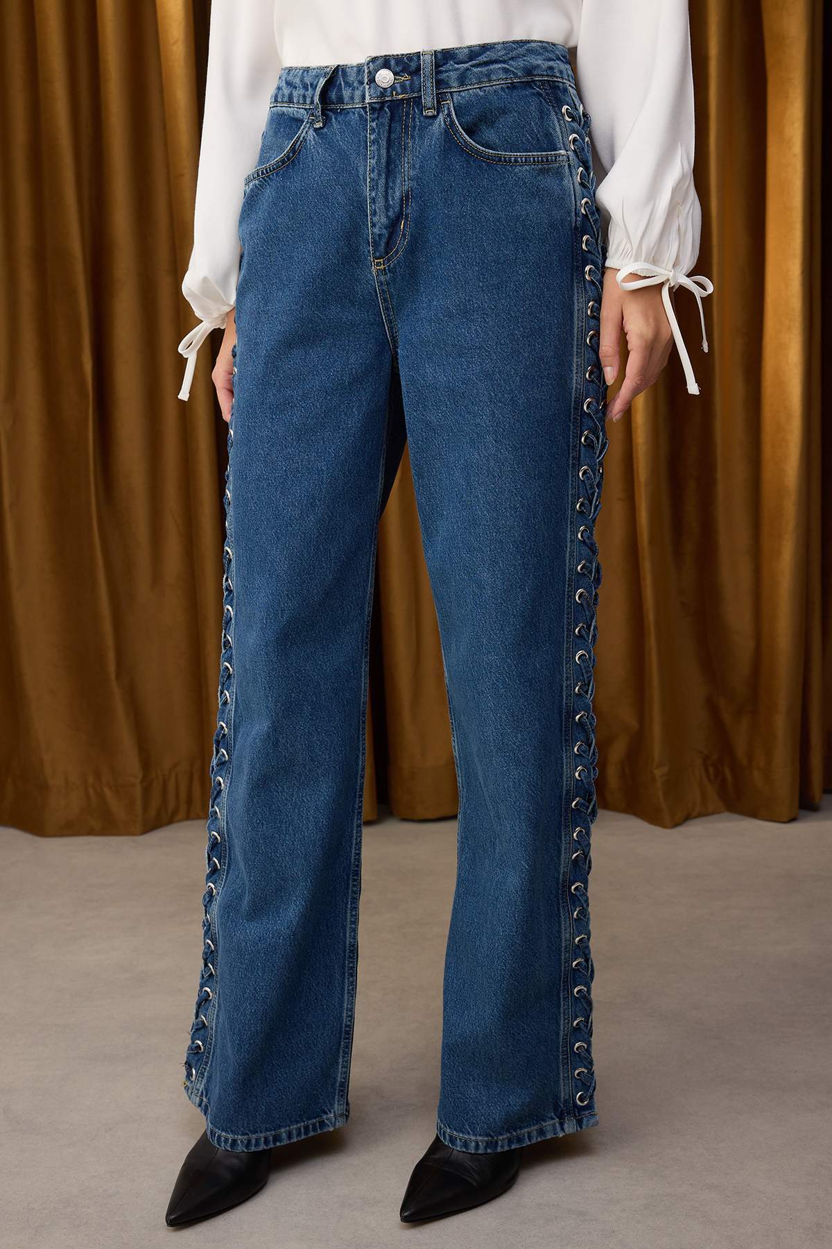 Özel Koleksiyon Mavi Kuşgözü Bağlama Detaylı Yüksek Bel Wide Leg Jeans TWOAW26JE00012