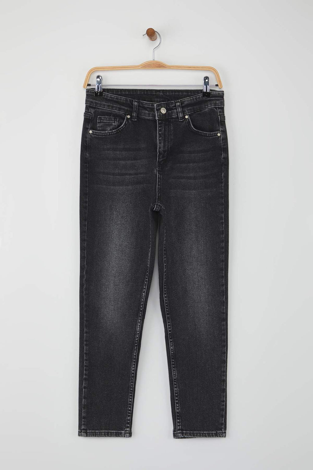 Trendyolmilla Antrasit Yüksek Bel Esnek Comfort Yeni Mom Jeans TWOAW26JE00056