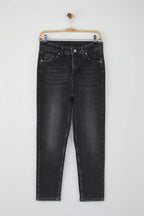 Trendyolmilla Antrasit Yüksek Bel Esnek Comfort Yeni Mom Jeans TWOAW26JE00056