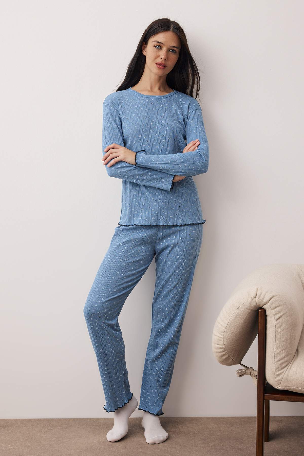 Mavi Çiçekli Baby Overloklu Fitilli/Pointel Örme Pijama Takımı THMAW26PT00220 Secondary image