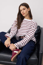 Trendyolmilla Beyaz Çizgili Oversize/Geniş Kesim Bisiklet Yaka İnce Örme Sweatshirt TWOAW23SW00326