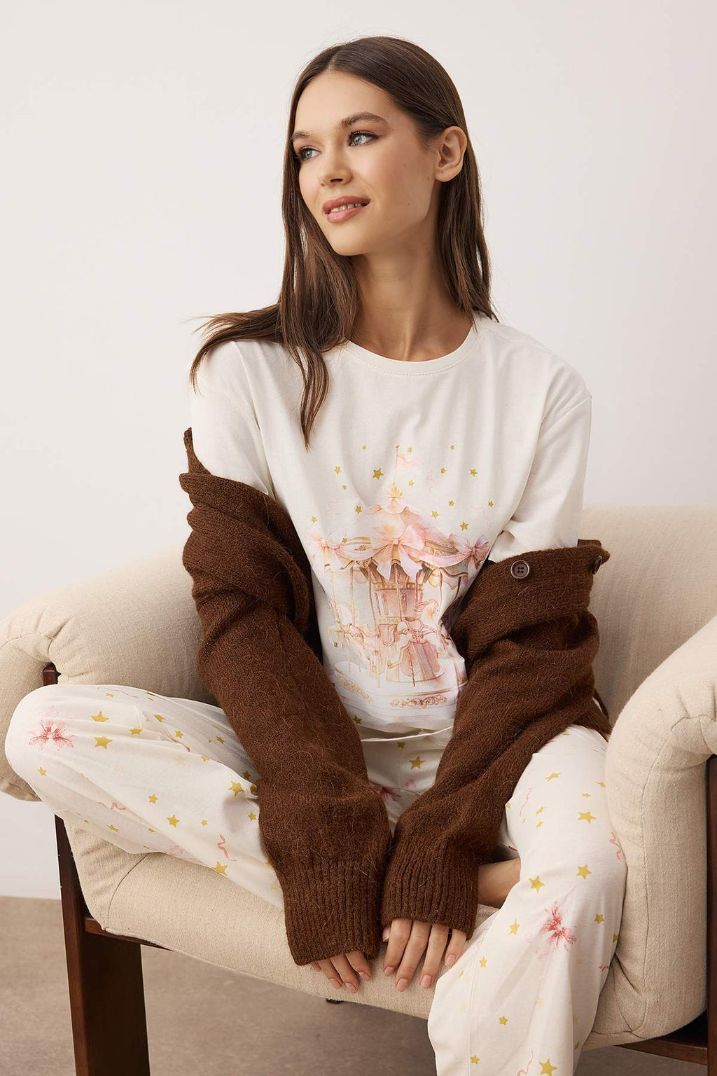 Ekru %100 Pamuklu Kurdele ve Yıldız Baskılı Örme Pijama Takımı THMAW26PT00116